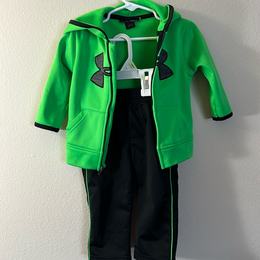 Under armour 12 month jogger set